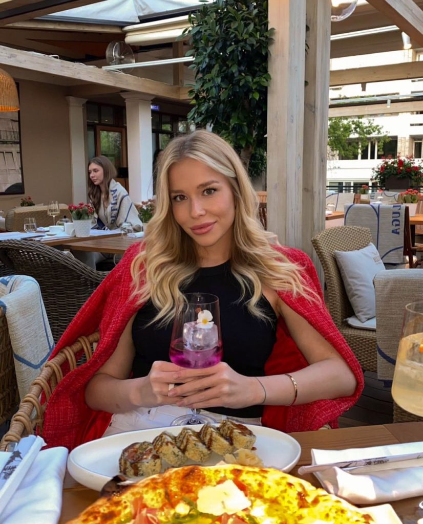 Эскорт модель Медди в Москве